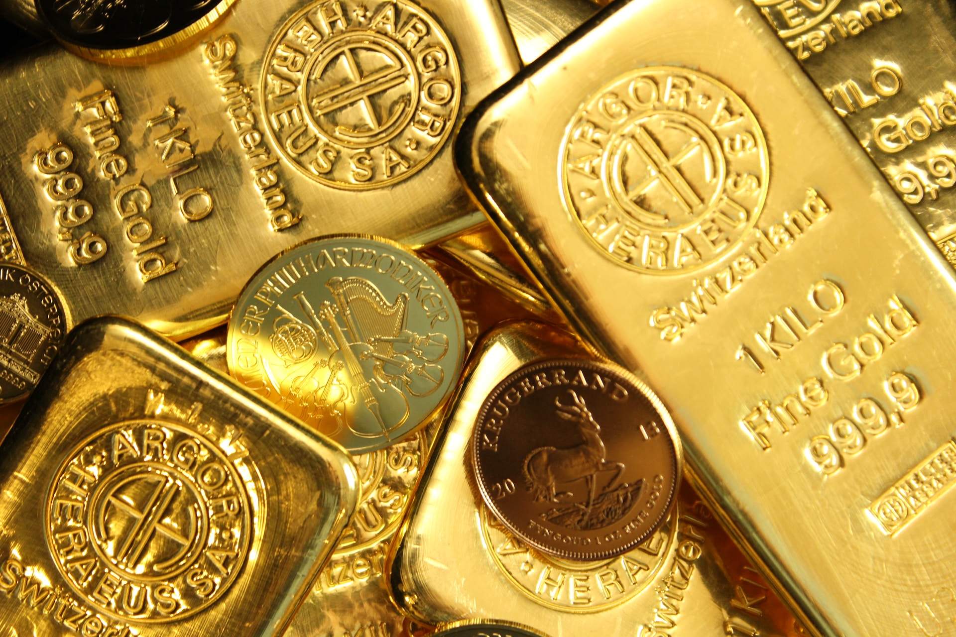 Invest in Precious Metals Golds